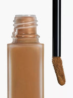 CHANEL Ultra Le Teint Le Correcteur Ultrawear All-Day Comfort Flawless Finish Concealer