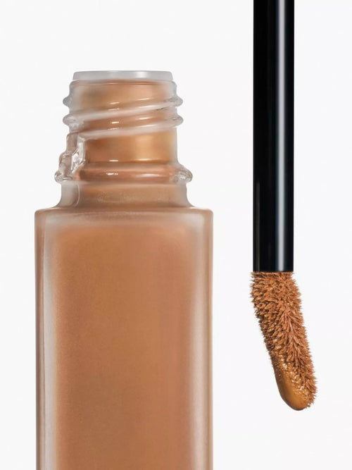 CHANEL Ultra Le Teint Le Correcteur Ultrawear All-Day Comfort Flawless Finish Concealer