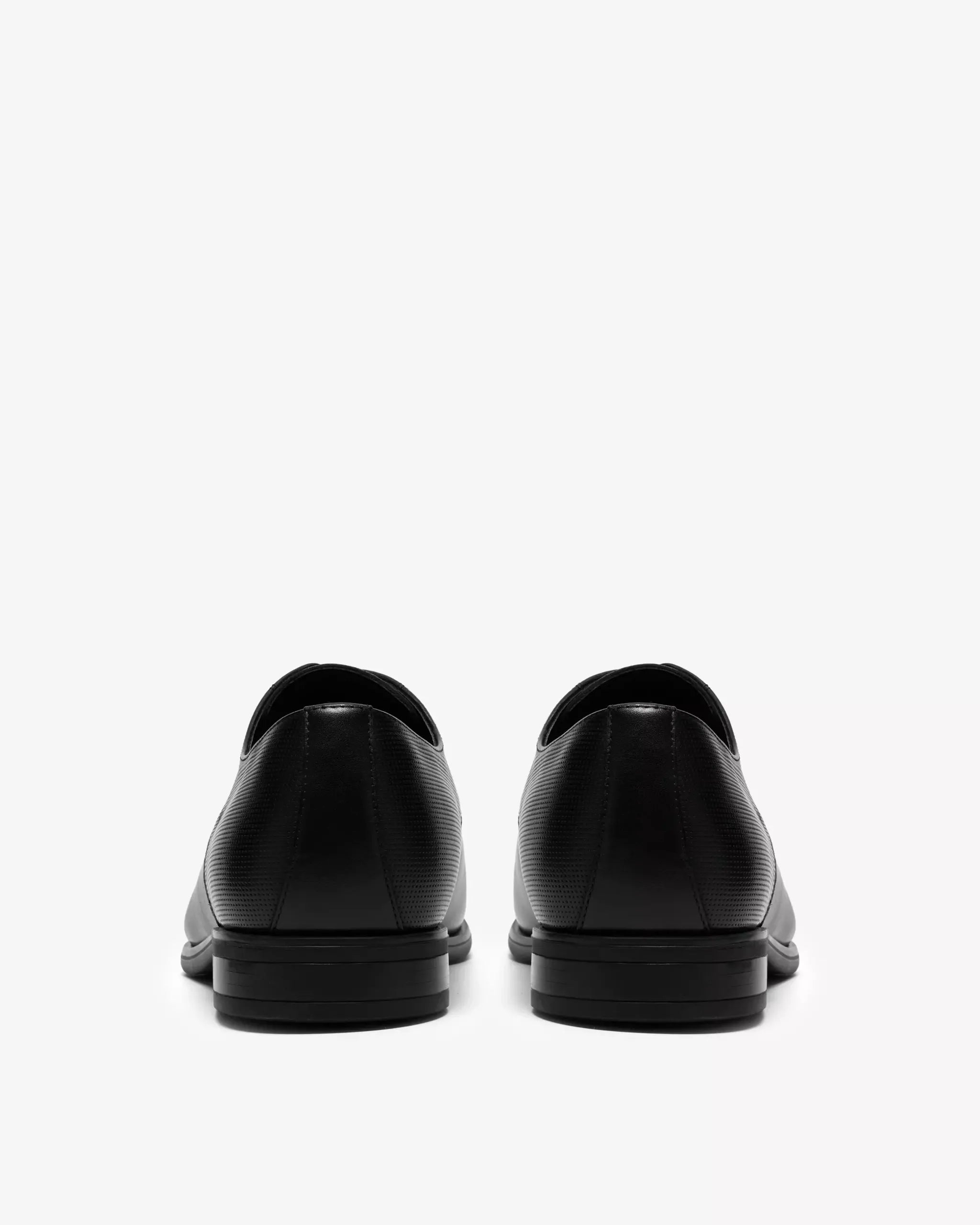 Clarks Colkirk Lace – Black Leather - LuxxeCoast