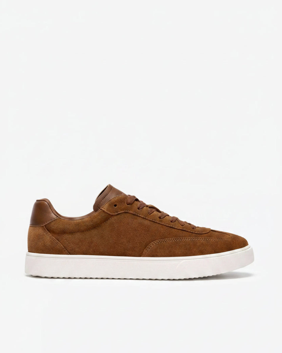 Clarks Lydford Tie – Cola Suede - LuxxeCoast
