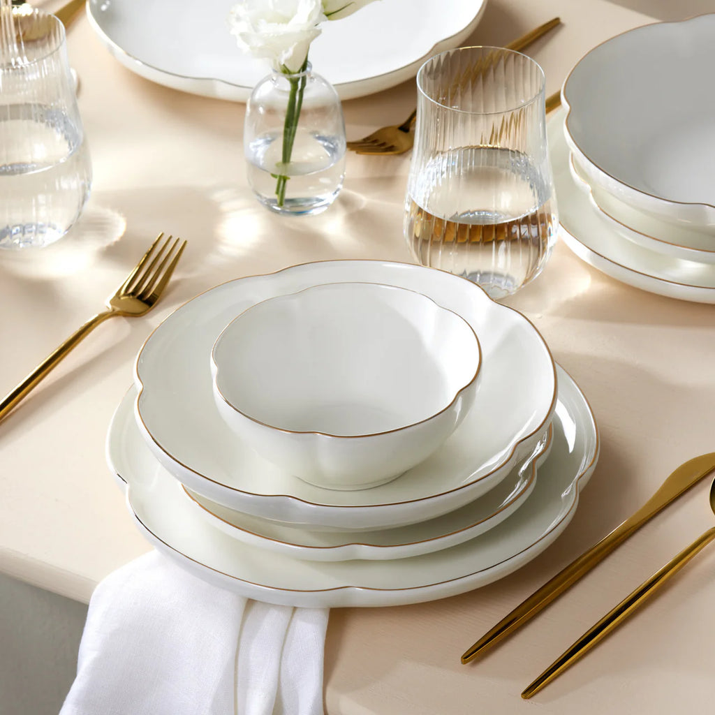 Karaca 24-Piece Bone China Dinner Set for 6 People – Gold
