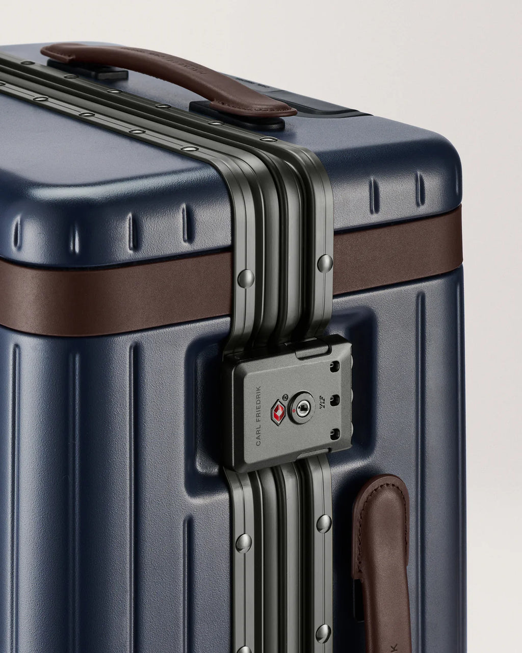 Carl Friedrik The Carry-on (Hybrid) - Navy/Hackett