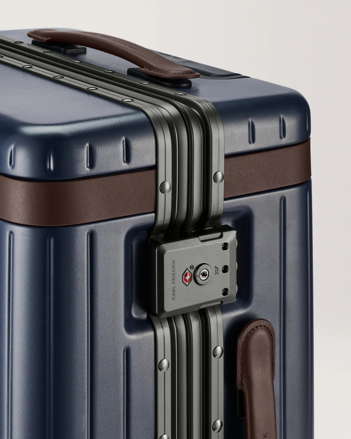 Carl Friedrik The Carry-on (Hybrid) - Navy/Hackett