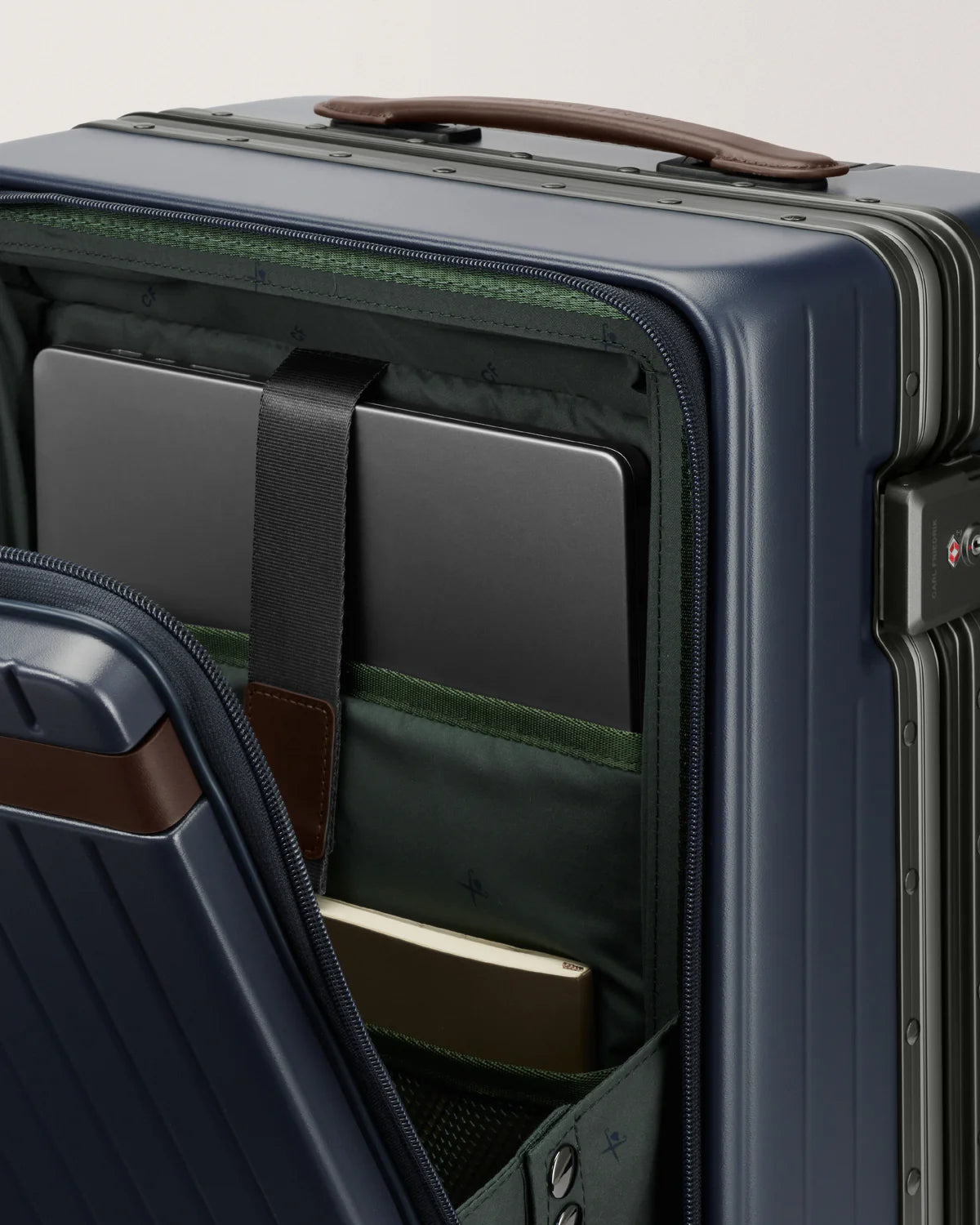 Carl Friedrik The Carry-on X (Hybrid) - Navy/Hackett
