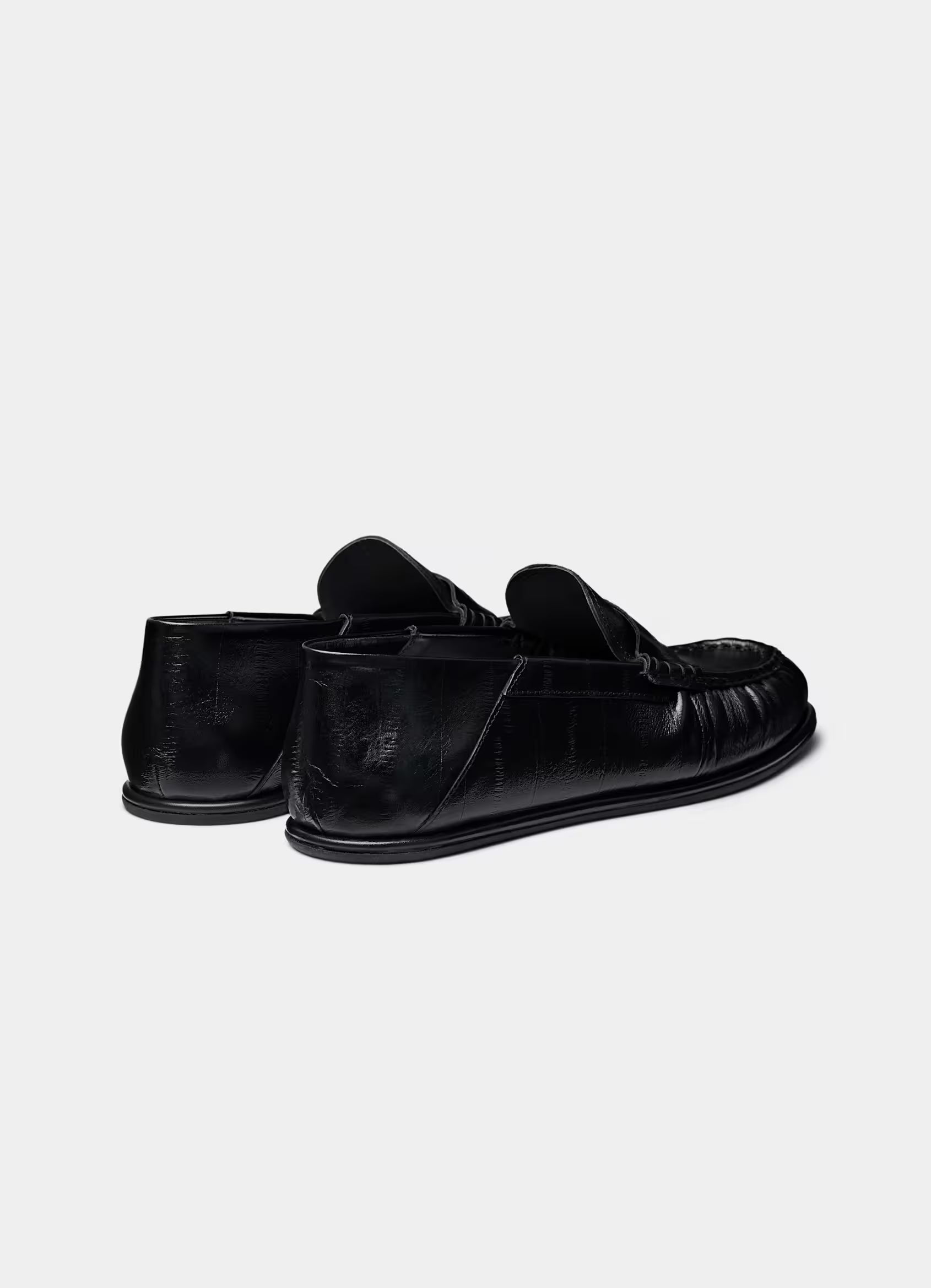 SUITSUPPLY Black Crocodile-Embossed Grain Loafer