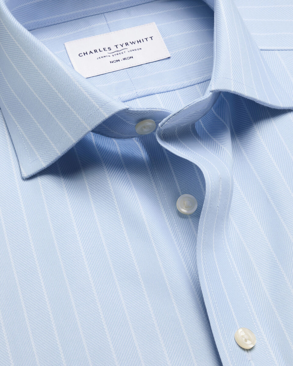 Charles Tyrwhitt Cutaway Collar Non-Iron Herringbone Stripe Shirt - Light Blue