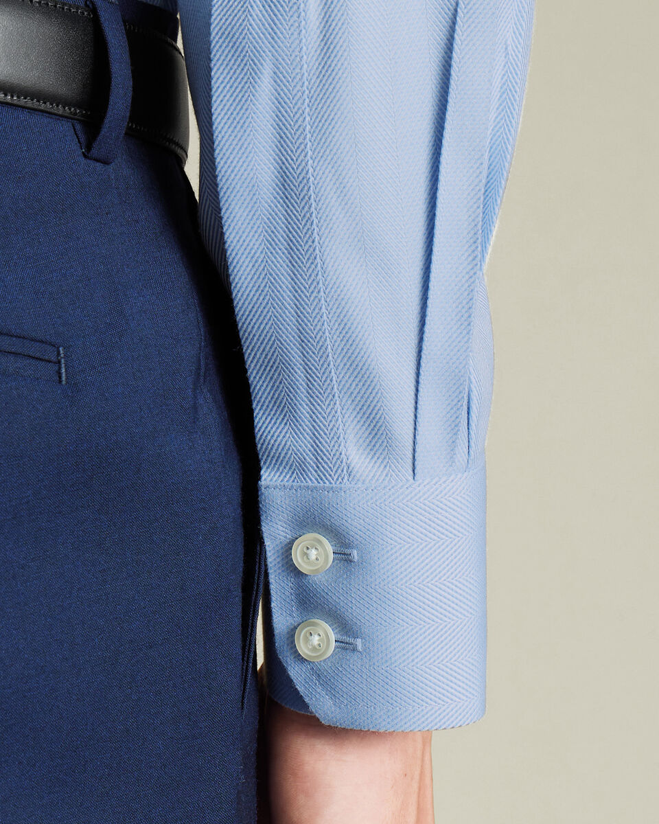 Charles Tyrwhitt Cutaway Collar Non-Iron Herringbone Shirt - Sky Blue