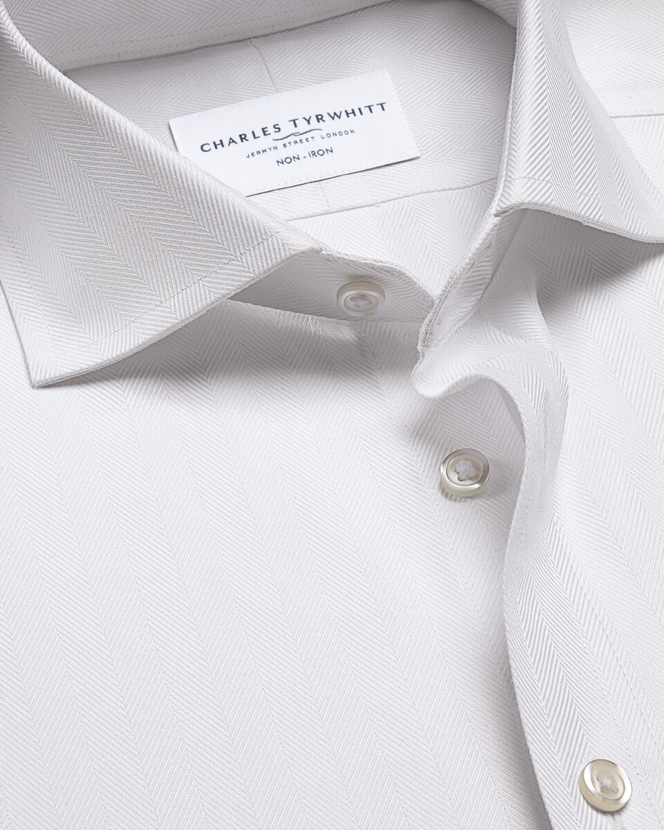 Charles Tyrwhitt Non-Iron Herringbone Shirt - White