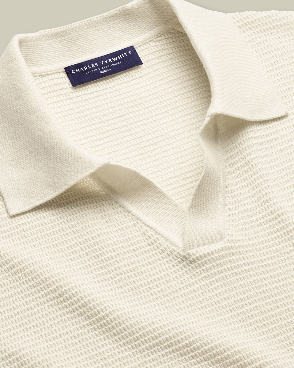 Charles Tyrwhitt Cotton Texture Trophy Neck Knitted Polo – Cream