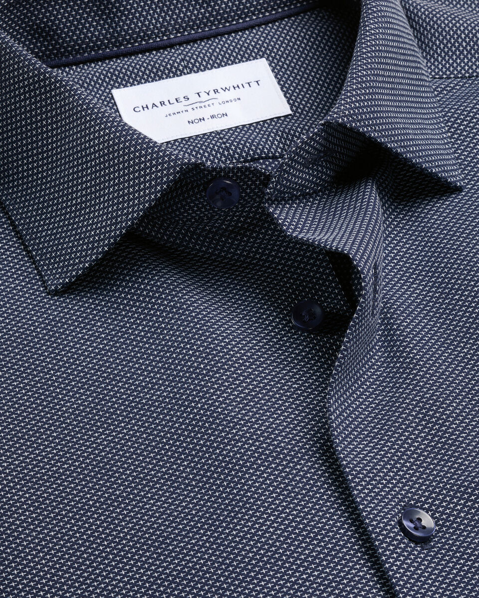 Charles Tyrwhitt Non-Iron Stretch Texture Shirt - Navy