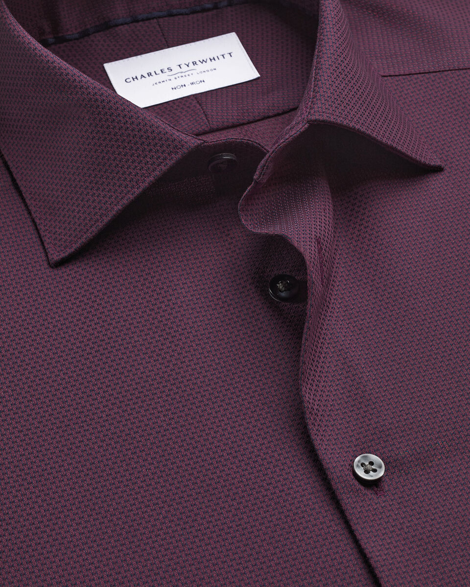 Charles Tyrwhitt Non-Iron Stretch Texture Shirt - Dark Red
