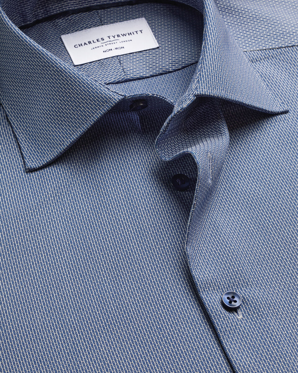 Charles Tyrwhitt Non-Iron Stretch Texture Shirt - Navy