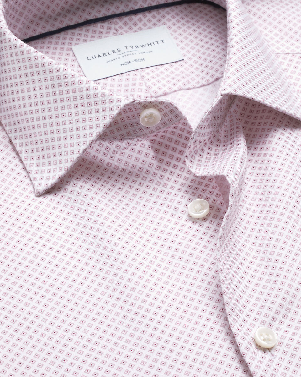Charles Tyrwhitt Non-Iron Stretch Geo Print Shirt - Dark Pink