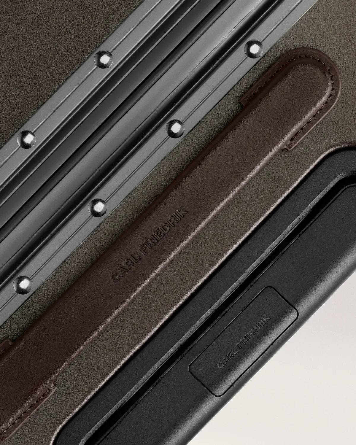 Carl Friedrik The Carry-on (Hybrid) - Chocolate/Chocolate