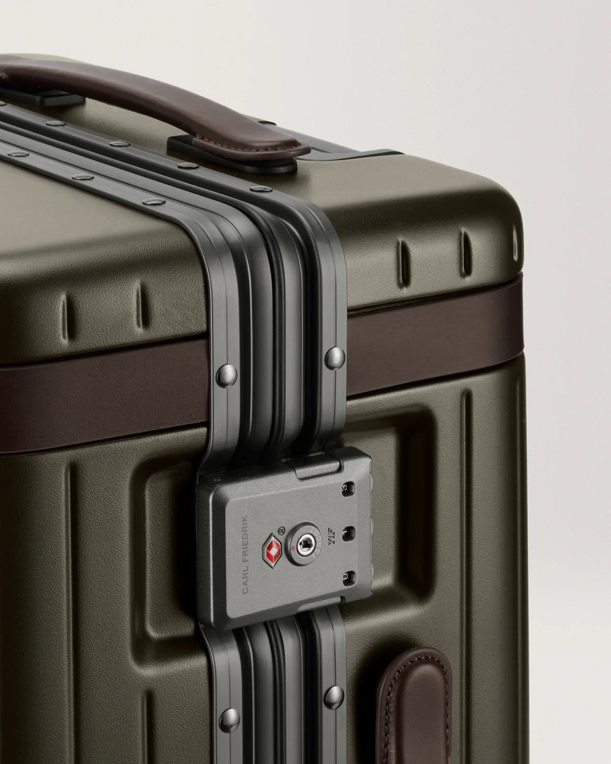 Carl Friedrik The Carry-on (Hybrid) - Dark Olive/Chocolate