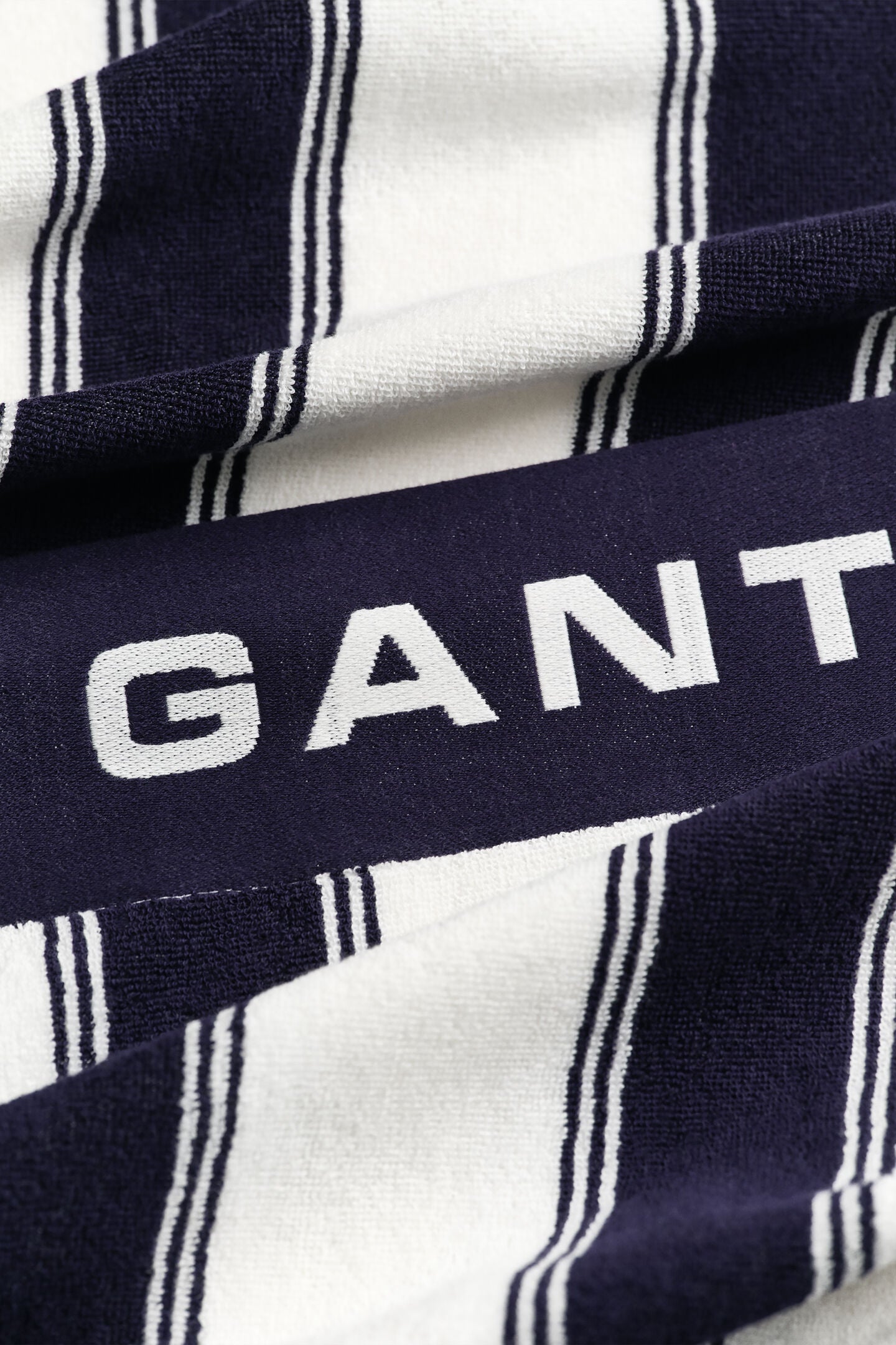 GANT Yacht Striped Beach Towel